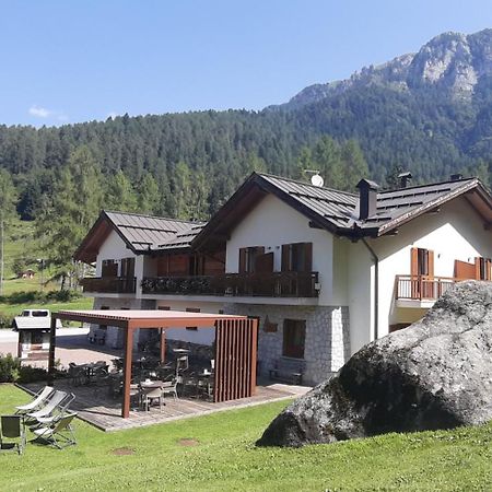 Albergo Chalet Abete Rosso Castello Tesino Esterno foto