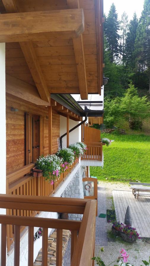 Albergo Chalet Abete Rosso Castello Tesino Esterno foto